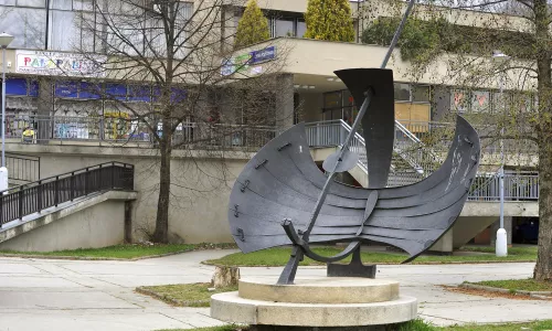 D175 Sluneční hodiny